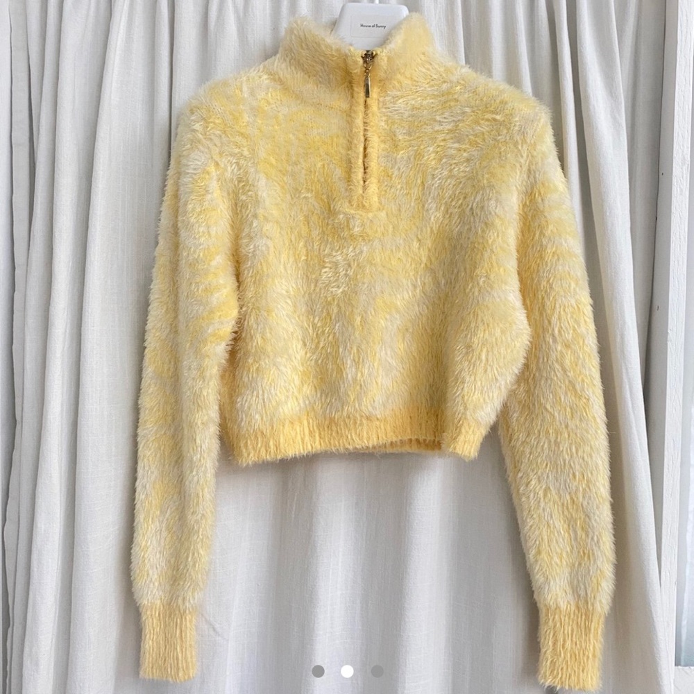 One of a kind house of sunny jumper 🐣